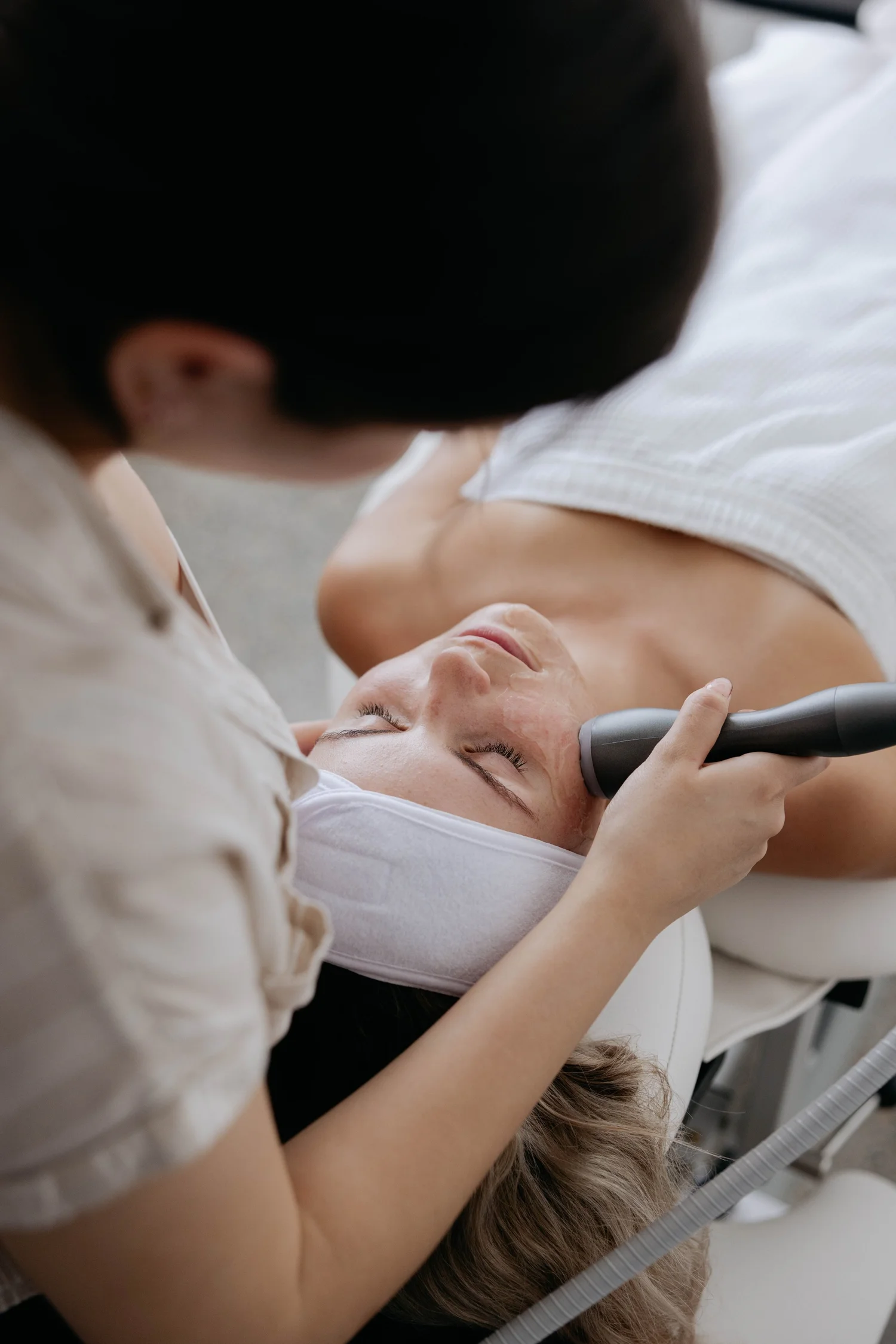 Facial treatment at Daelie Skin Studio